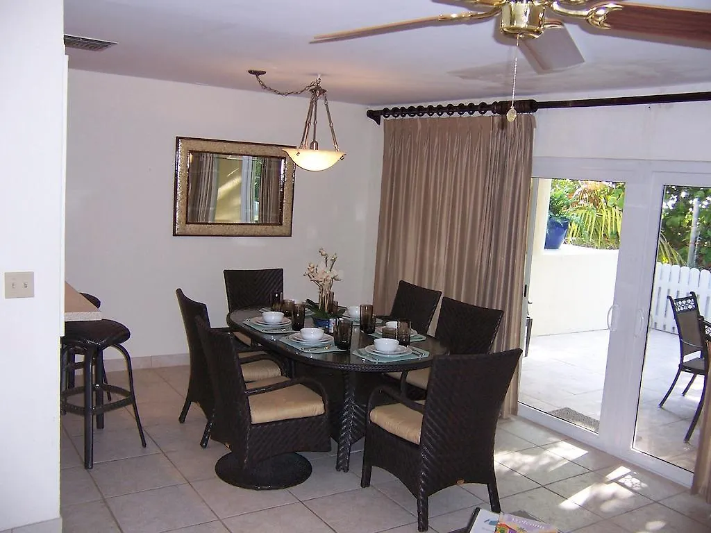 Sunrise Beach Club And Villas - Paradise Island 4*,  البهاما